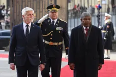 Petr Pavel přivítal prezidenta Angoly. Země chce s Českem spolupracovat ve vědě či obraně