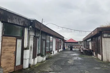 Zlín chce zbourat „Šmoulí město“ a nahradit ho společenským centrem. Majitelé protestují