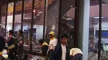Výbuch před vnitrostátním letištěm Don Muang