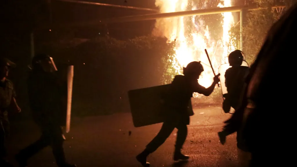 Střety demonstrantů s policií v Jerevanu