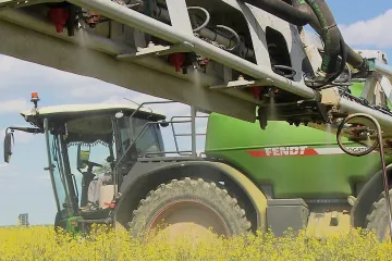 Škůdci mrazy přečkali, farmáři si připlatí za jejich hubení