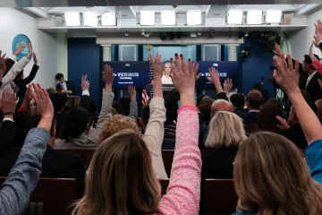 Bílý dům zřídil „síň hanby“, na webu útočí bez důkazů na média i novináře