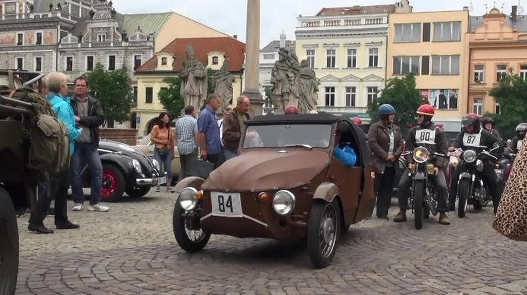 Veteráni na startu závodu v Kolíně