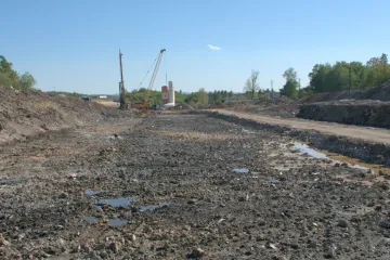 Budějovický obchvat bude hotový o rok později. Zpozdí ho stavba tunelu, kam prosakuje voda