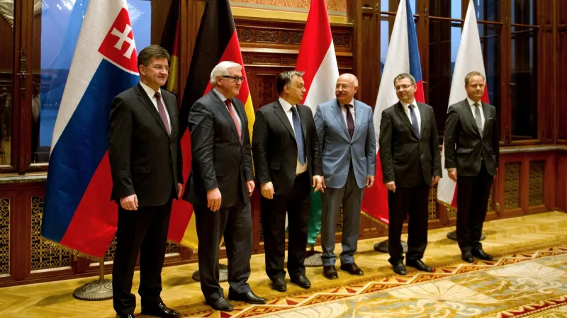 Frank-Walter Steinmeier na setkání se zástupci V4 v Budapešti