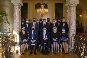 Projděte si profily ministrů nové vlády