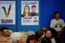Francii čekají parlamentní volby. Macronovu většinu mohou ohrozit socialisté