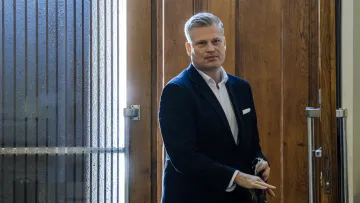 Poslanec za Motoristy Filip Turek