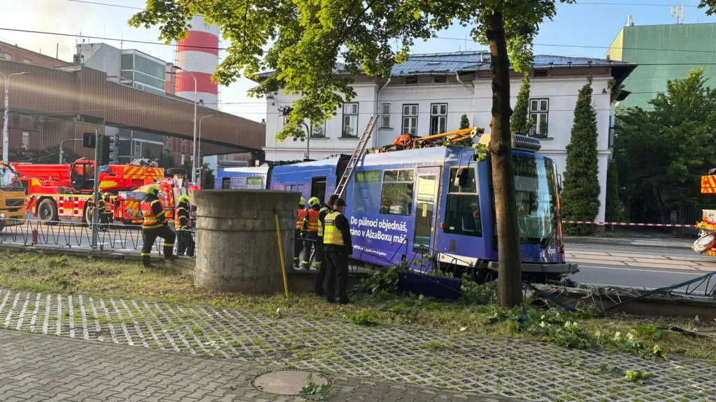 Vykolejená tramvaj v Ostravě-Vítkovicích