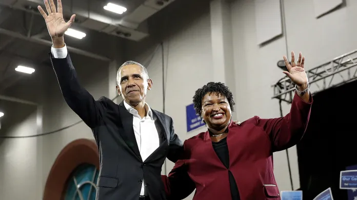 Stacey Abramsová s Barackem Obamou během kampaně v roce 2018