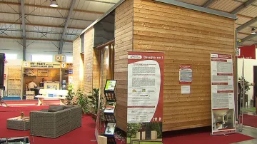 Mobilní pasivní dřevostavba se bude dražit na pražském Veletrhu ForArch