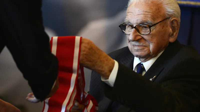 Nicholas Winton převzal Řád bílého lva