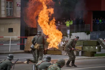 OBRAZEM: Barikáda 2025 připomněla Pražské povstání