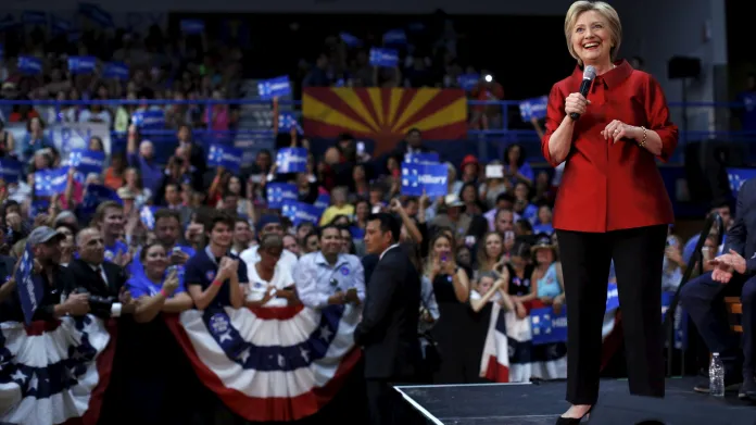 Hillary Clintonová při kampani v Arizoně