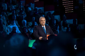 Orbán by po volbách chtěl zesílit tlak na občanskou společnost, média a justici