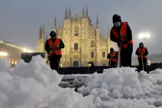Obyvatele Milána překvapila sněhová nadílka