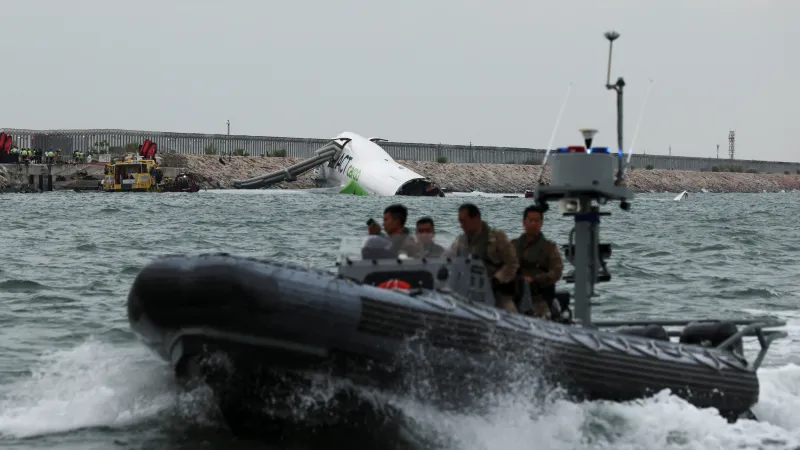 Záchranáři zasahují v místě nehody