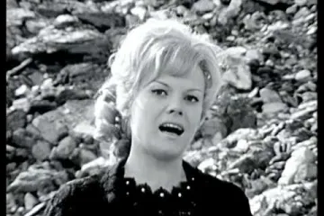 Klip týdne: Má píseň dál světu zpívá, má píseň z kříže se dívá...