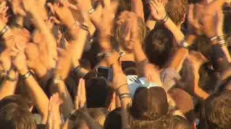 Diváci koncertu Green Day