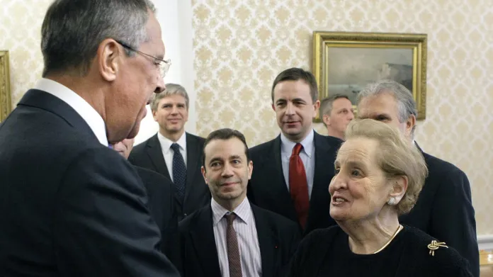 Sergej Lavrov a Madeleine Albrightová