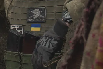 Fronta u Vuhledaru se nehýbe a zákopy se rozrůstají. Ukrajinci čekají na povel k protiofenzivě 