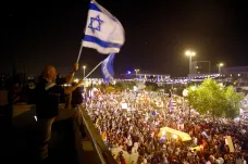 Na sto tisíc Izraelců v ulicích podpořilo chystanou justiční reformu