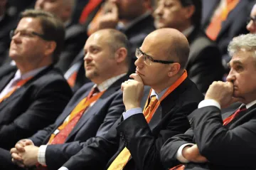 Komentátoři: Puč nevyšel, možná bude guerilla