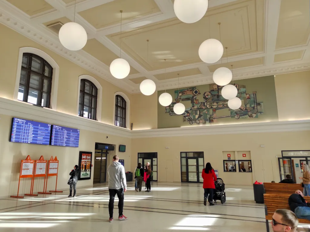 Železniční stanice České Budějovice, jižní věž s příjezdovou halou