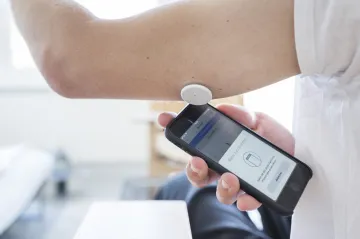 Léčbu diabetu výrazně usnadnily pumpy a senzory. Budoucností by mohl být „smart inzulin“