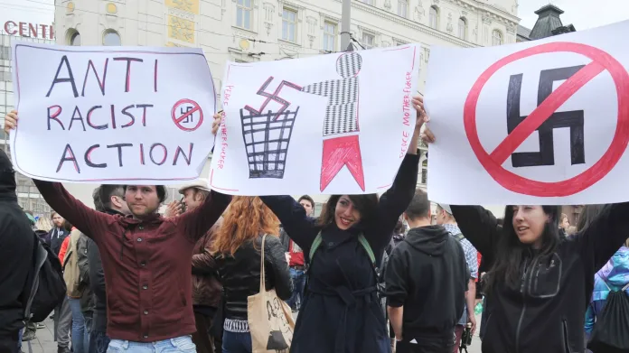 Odpůrci radikálů chtějí jejich pochod blokovat na Malinovského náměstí