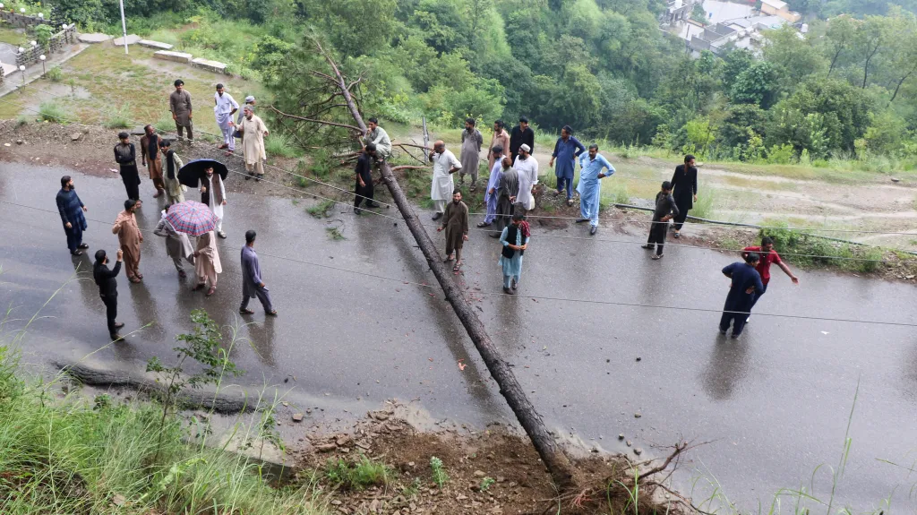 Následky intenzivních dešťů v pákistánské části Kašmíru