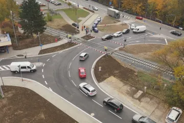 Problematický přejezd v Rožnově má nové zabezpečení