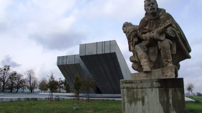 Památník 2. světové války v Hrabyni