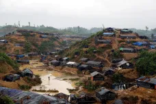 Myanmar srovnal se zemí nejméně 55 rohingských vesnic, ukázaly satelitní snímky