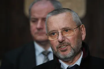 Šéf zdravotního ústavu rezignoval kvůli informacím o očkování rodin zaměstnanců