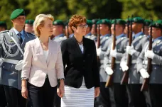 Krampová-Karrenbauerová je novou německou ministryní obrany
