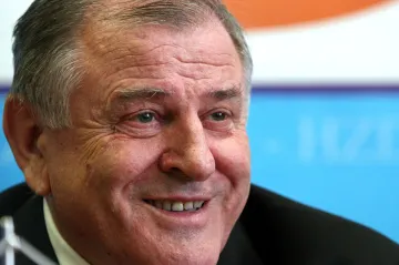 Mečiar se vrací. Zakládá novou stranu, pro kterou bude Slovensko na prvním místě