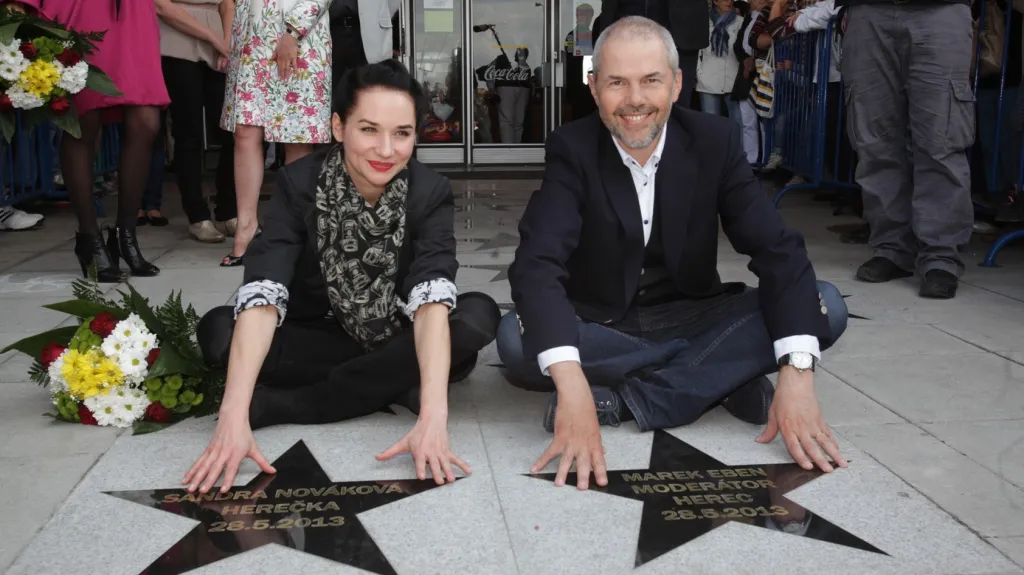 Sandra Nováková a Marek Eben se svými hvězdami na zlínském Chodníku slávy