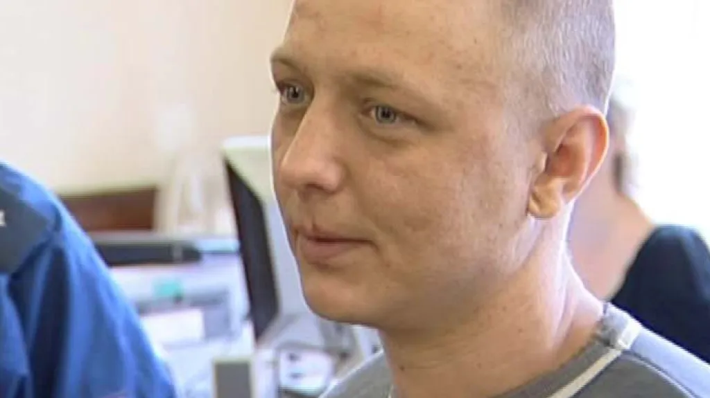 Lukáš Dostál obžalovaný z přepadení a znásilnění několika dívek