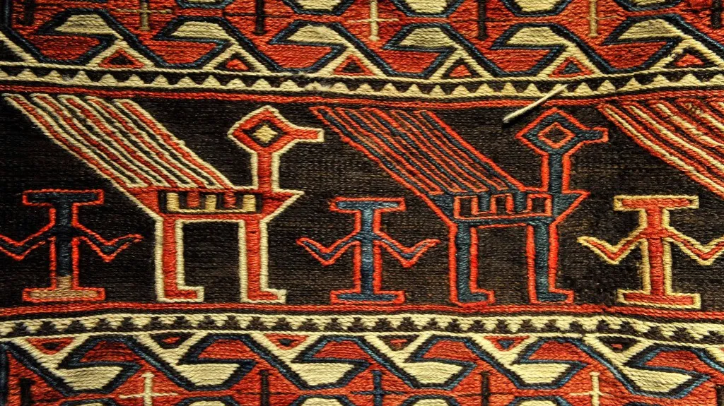 Země věčného ohně / Detail čabraky na koně