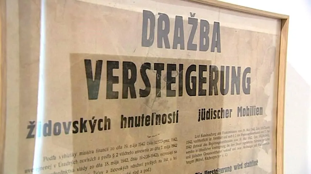 Z výstavy Stín minulosti