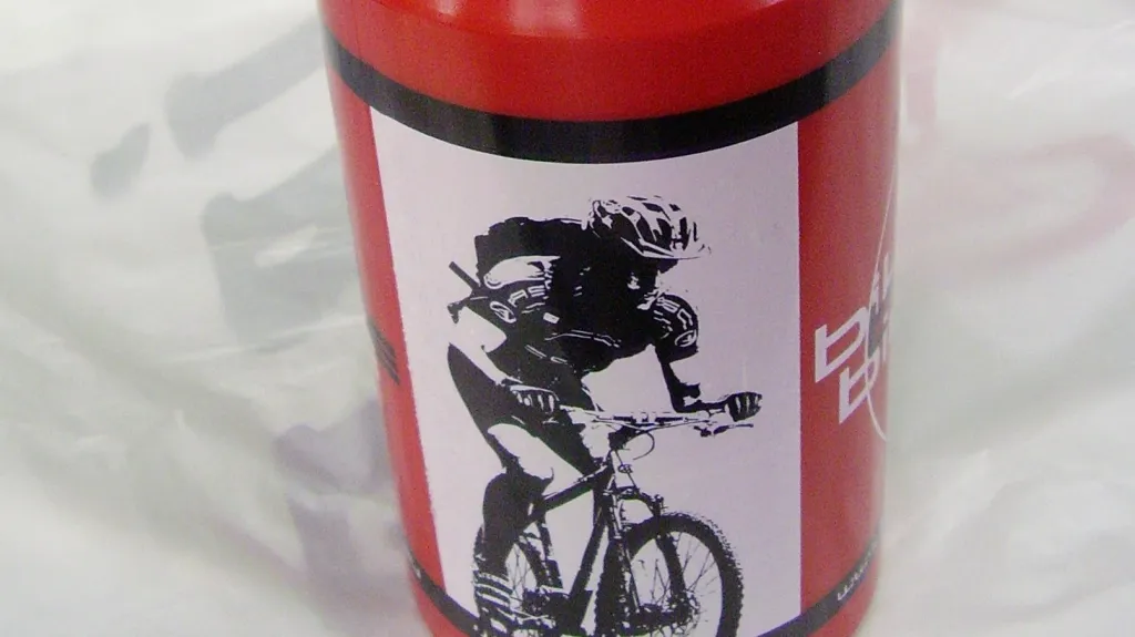Nebezpečná cyklistická láhev