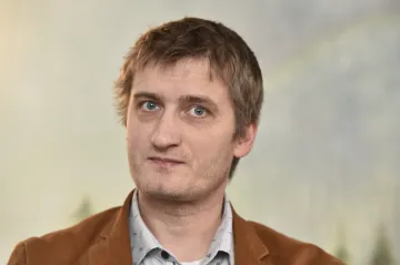 Soud potvrdil pokutu za propagaci knihy a filmu proti Babišovi v době volební kampaně  