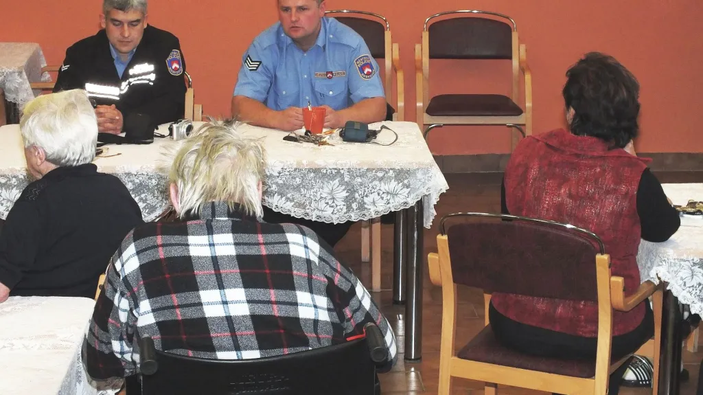 Beseda seniorů z Boskovic s městskou policií