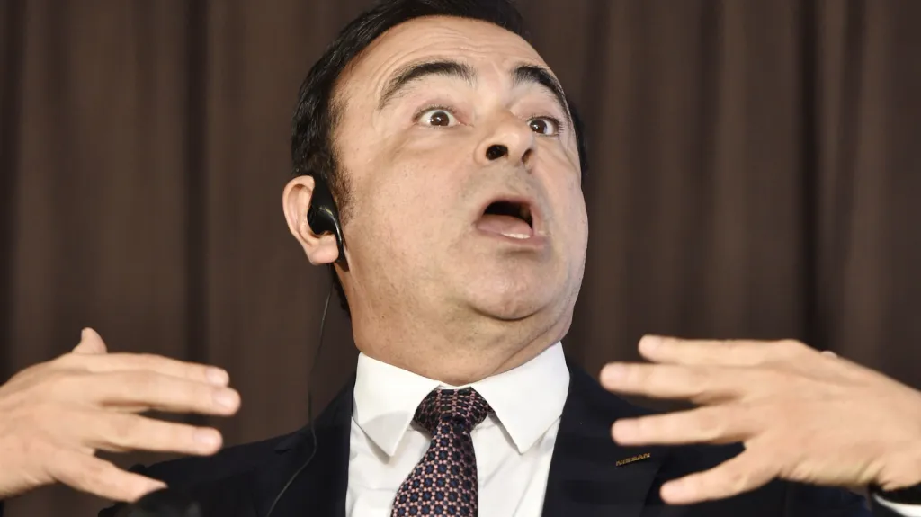 Carlos Ghosn (na snímku z května 2016, kdy oznamoval alianci Nissanu a Mitsubishi)