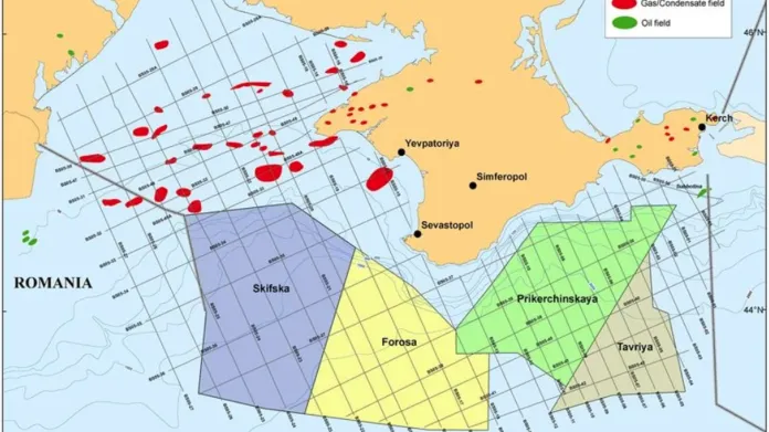 Naleziště plynu (červeně) a ropy (zeleně) v Černém moři