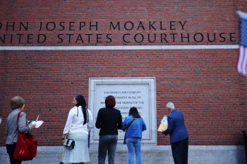 Federální porota obvinila podezřelého z úniku tajných dokumentů, hrozí mu roky vězení