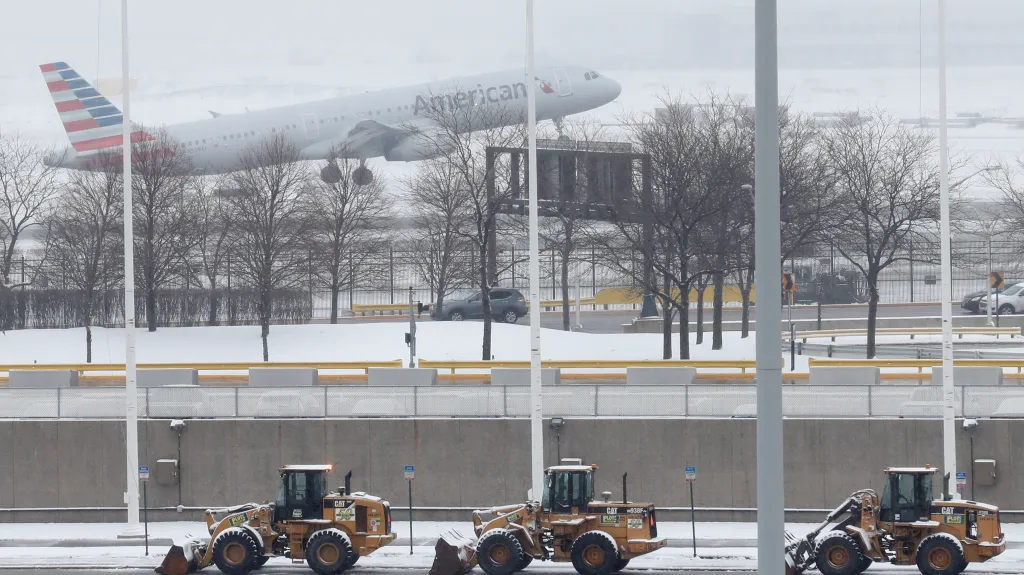 Chicagské letiště během sněhové bouře