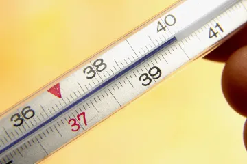 Domácí léčba covidu: Co dělat, kdy koupit oxymetr a kdy volat záchranku?