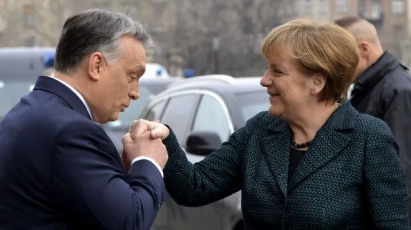 Merkelová testovala v Budapešti Orbánův postoj k Rusku